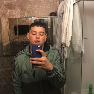 Meet your Posher, Javier